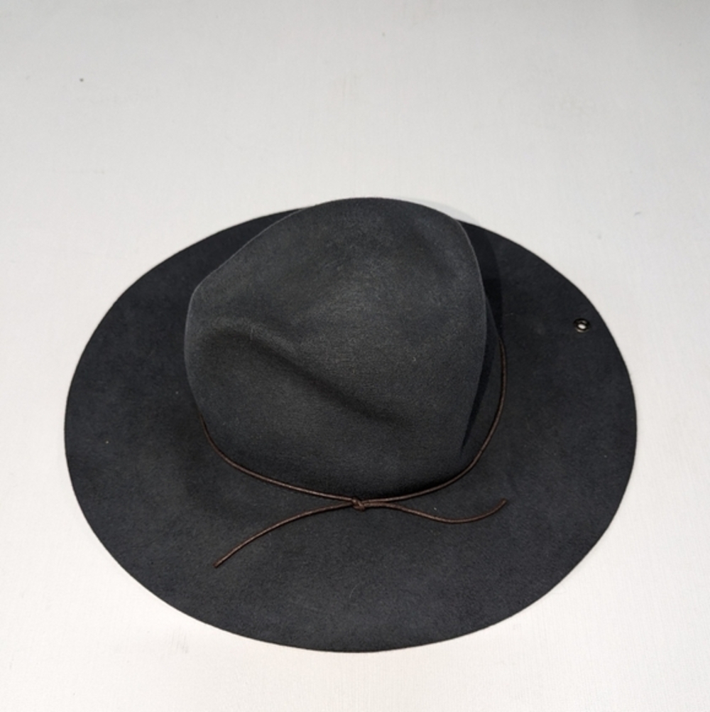 Quiet Luxury Resortcore Peter Grimm 100% Wool Dark Grey‎ Zima Hat with String